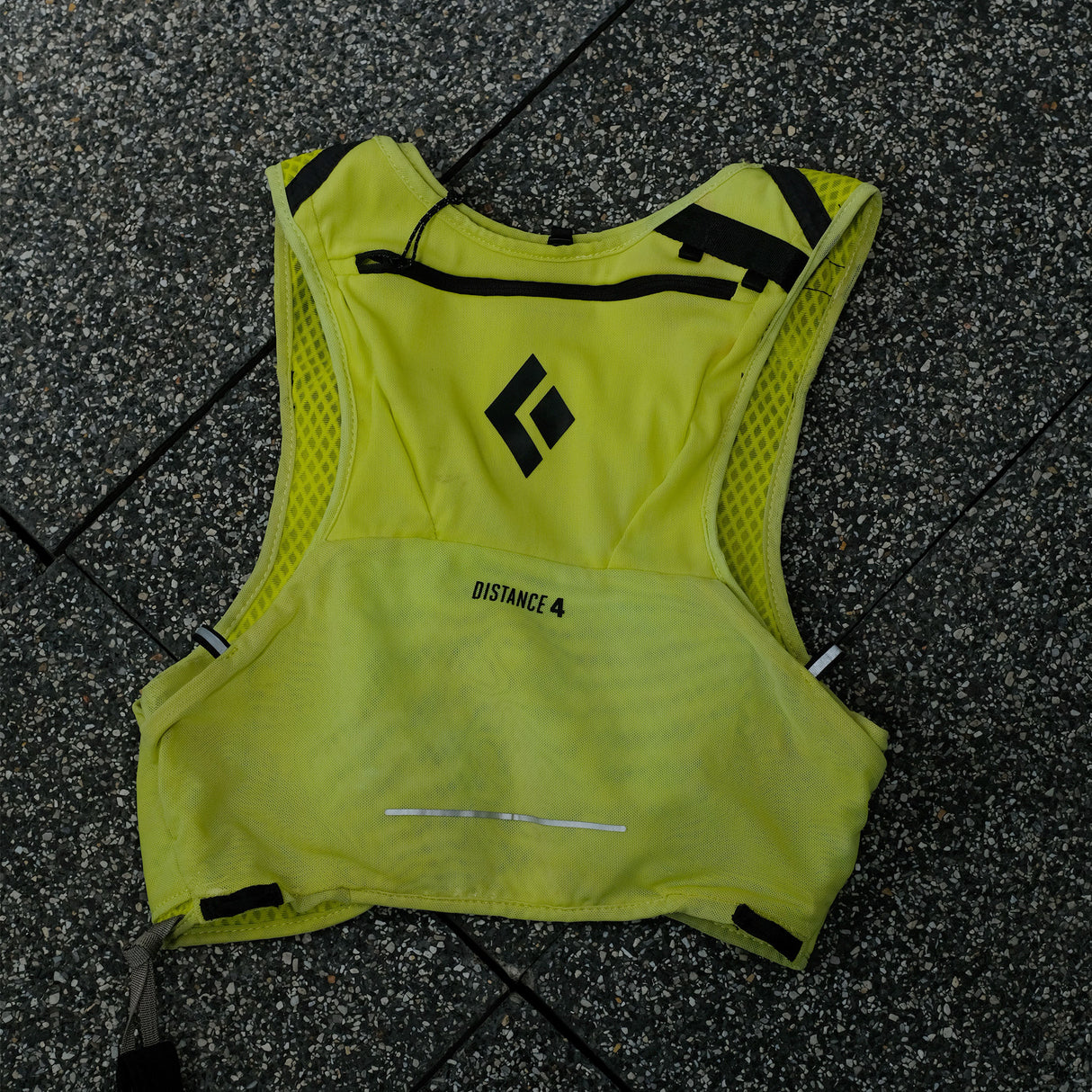สินค้าปล่อยเช่า_เป้น้ำ Black Diamond Men Distance 4L Hydration Vest (Optical Yellow, Small)