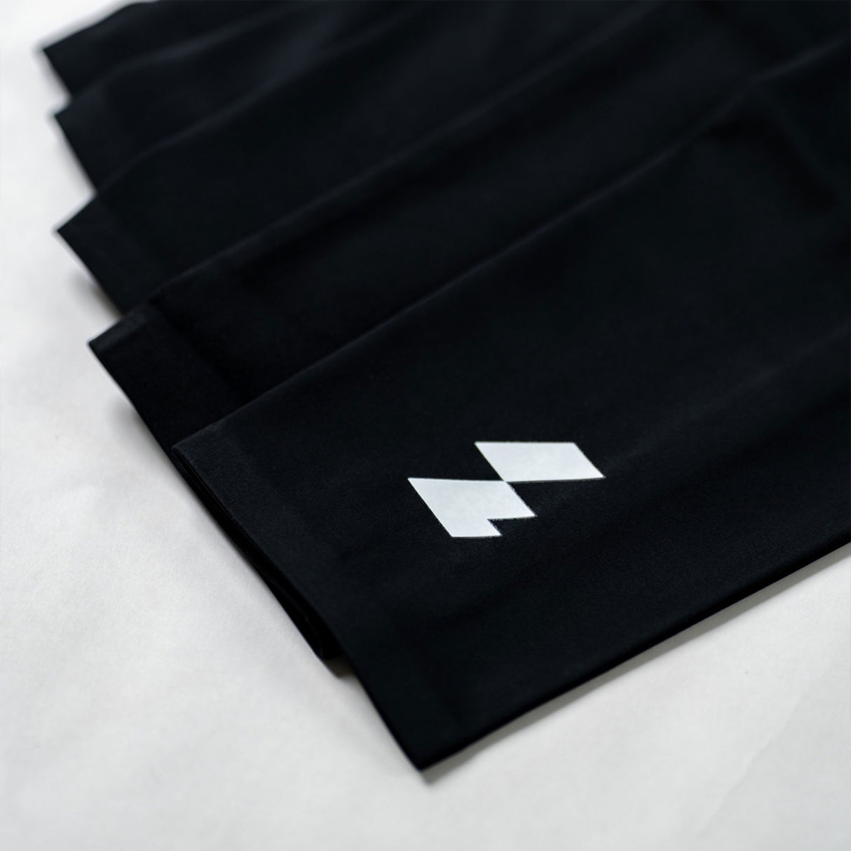 MOTIVE ARM SLEEVES AEROSKIN COOL SILK SERIES