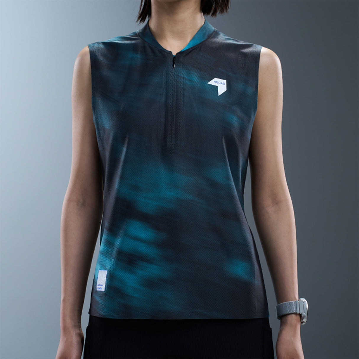 NEDAO WOMEN'S DIAMOND GRID ZIP SLEEVELESS - SPECIAL PRINT EDITION