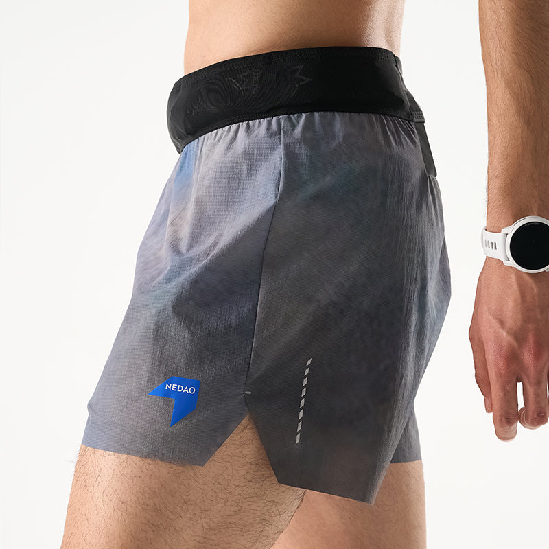 NEDAO 2026 MEN'S POWERPOUCH LITE RUNNING SHORTS - VORTEX