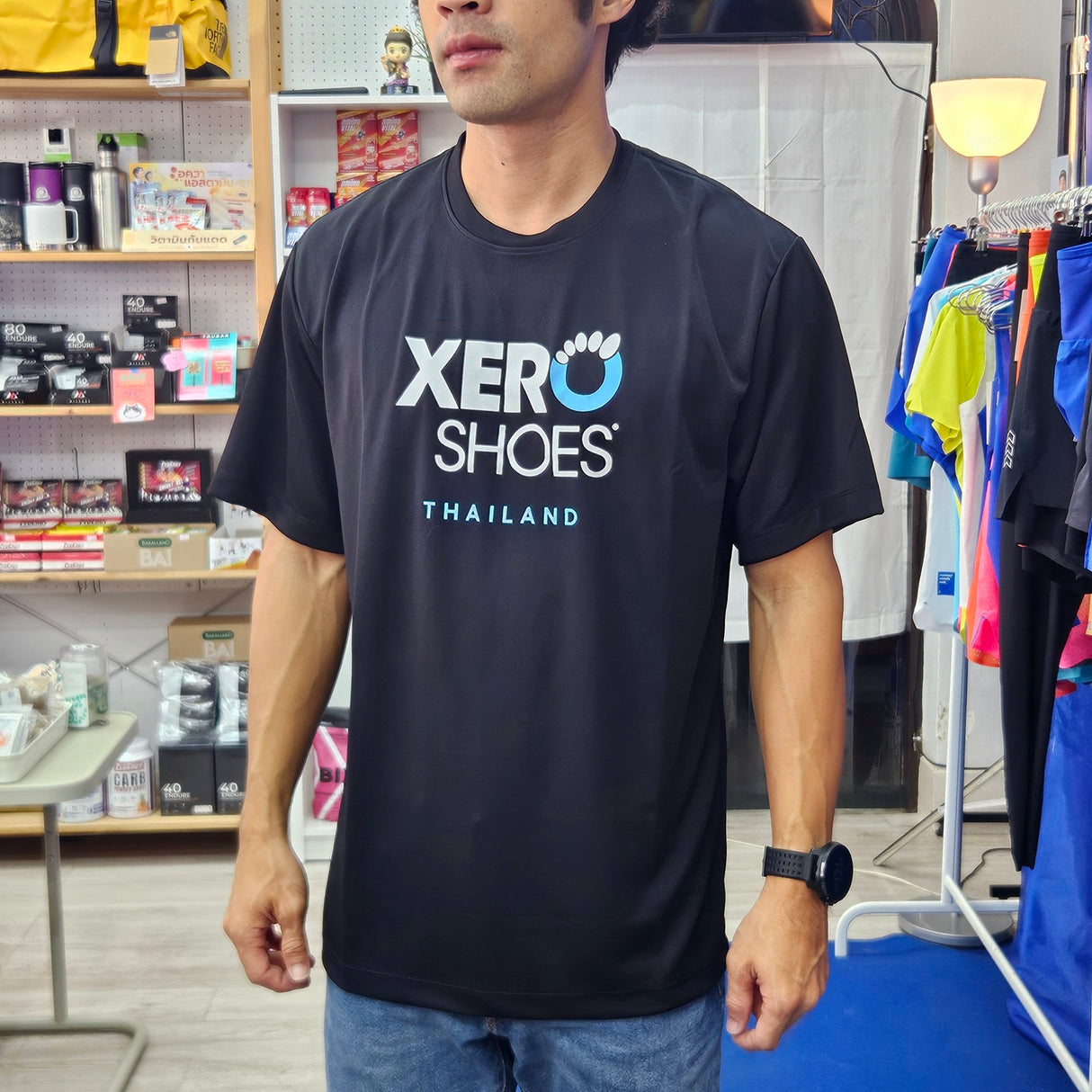 สินค้าแถม Xero Shoes Shirt