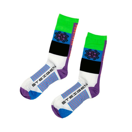 Steigen Running Socks with anti-slip have anti-slip buttons.