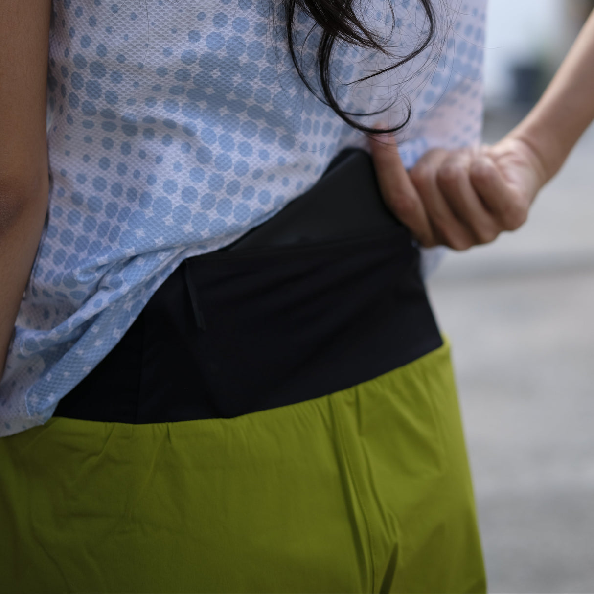 NEDAO WOMEN'S STORAGE RUNNING SHORTS POWERPOUCH 4" #LINING